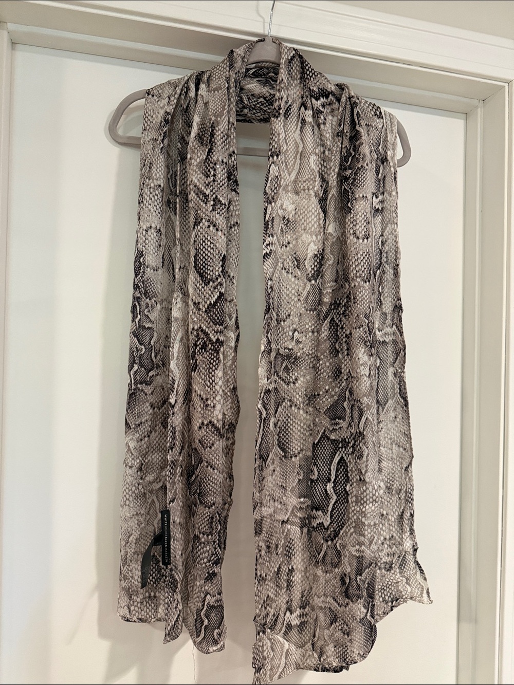 Lightweight Snake-Print Scarf in Black and Cream